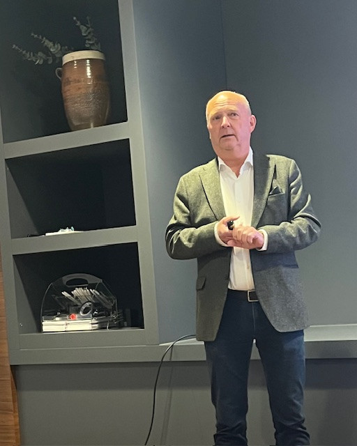 Veøy-konsernet-Solid historie og innovativ framtid